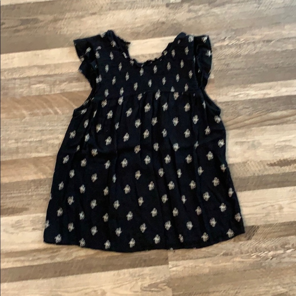 Sleeveless blouse